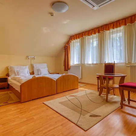 Park Apartmanhaz * Szilvásvárad